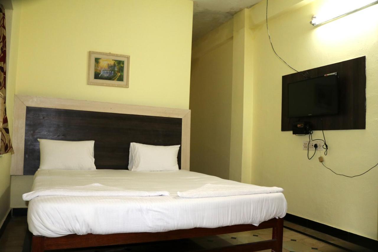 Hotel Siva Sakthi Tiruvannāmalai Exterior foto